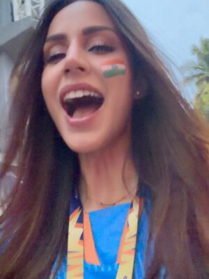 Larissa Bonesi Instagram - The last 3 days have been nothing short of INCREDIBLE! 🏏✨

For the first time ever, I got to experience the electrifying energy of a cricket stadium and witnessing those unforgettable moments live on the field made it even more special. Still getting goosebumps thinking about how lucky I was to be there in those once-in-a-lifetime moments.

Grateful for experiences that turn into memories forever ♥️
Thank you @budweiserindia for making it all so unforgettable and special from day one !! 🙌🏽🔥 

India, I love you 🇮🇳🙏🏻♥️ You deserved it ! Jai Hind !

#BudweiserIndia #InTheHandsOfFans #BudxICC #T20 #Budhotel