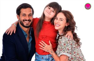 Laryssa Ayres Instagram - #EXCLUSIVO 📲 Confira imagens inéditas de Uma Babá Milionária, nova novelinha Original Globoplay, que estreia no dia 17 de março. 

Você vai conhecer a história de Carolina (Laryssa Ayres), que foi separada da filha ainda no hospital e, anos depois, é contratada por Horácio (Paulo Gorgulho) para cuidar da neta Eduarda (Juju Teófilo) — filha de Fernando (Raphael Vianna), seu antigo amor. O reencontro reacende sentimentos, mas também atrai a inveja de Valentina (Fernanda Paes Leme) e Dolores (Bia Seidl).

📸: Ricardo Bufolin/Globoplay
