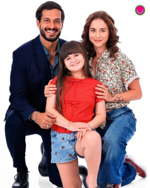 Laryssa Ayres Instagram - #EXCLUSIVO 📲 Confira imagens inéditas de Uma Babá Milionária, nova novelinha Original Globoplay, que estreia no dia 17 de março. 

Você vai conhecer a história de Carolina (Laryssa Ayres), que foi separada da filha ainda no hospital e, anos depois, é contratada por Horácio (Paulo Gorgulho) para cuidar da neta Eduarda (Juju Teófilo) — filha de Fernando (Raphael Vianna), seu antigo amor. O reencontro reacende sentimentos, mas também atrai a inveja de Valentina (Fernanda Paes Leme) e Dolores (Bia Seidl).

📸: Ricardo Bufolin/Globoplay