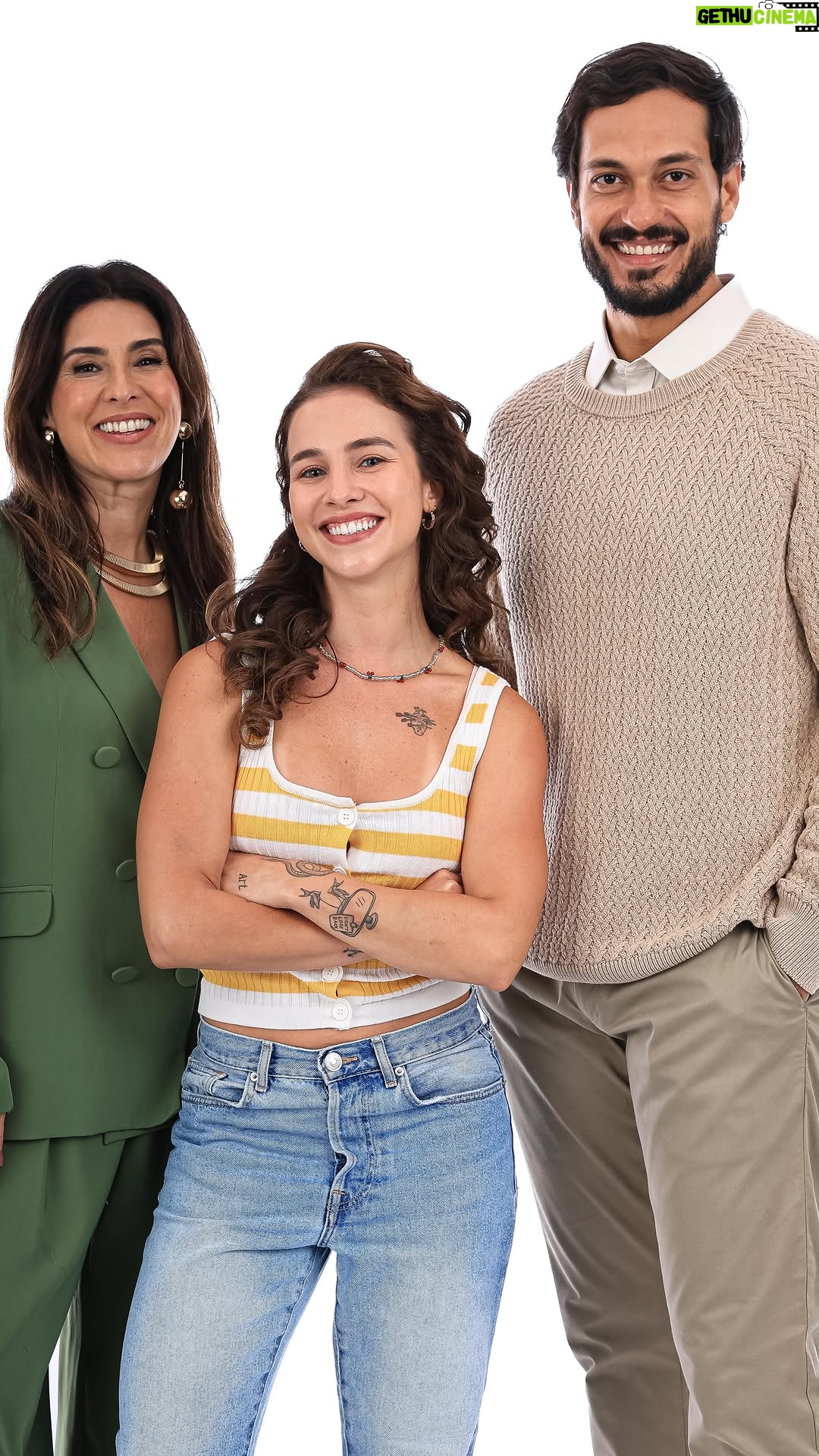 Laryssa Ayres - 1.8K Likes - Mocinhos apaixonantes e uma vilã diabólica: conheça os protagonistas de #UmaBabáMilionária, a minha nova novelinha original, que estreia dia 17 💌