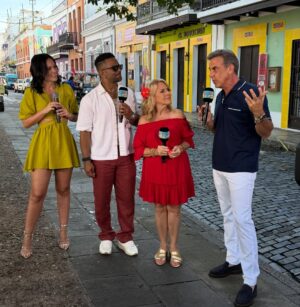 Laura Carmine Instagram - Puerto Rico SanSe photo dump 

1. Llegando a las fiestas de la SanSe @ Viejo San Juan
2. Lista para ir de prensa por la película 
3. Arrancando la SanSe
4. Con Telemundo PR y mi amigo de la vida Jasond
5. Mi bebida favorita: Piña Colada
6. My Friends
7. Selfie
8. Mis amigos desde hace años 
9. Mi Bandera
10. With this lovely person 
11. I love SanSe
12. Lo mejor
13. Mi mejor amiga de toda la vida 
14. Disfrutando 
15. Una reina de verdad Orlanis
16. Sacando lo salsera 

Faltan más fotos de éste viaje