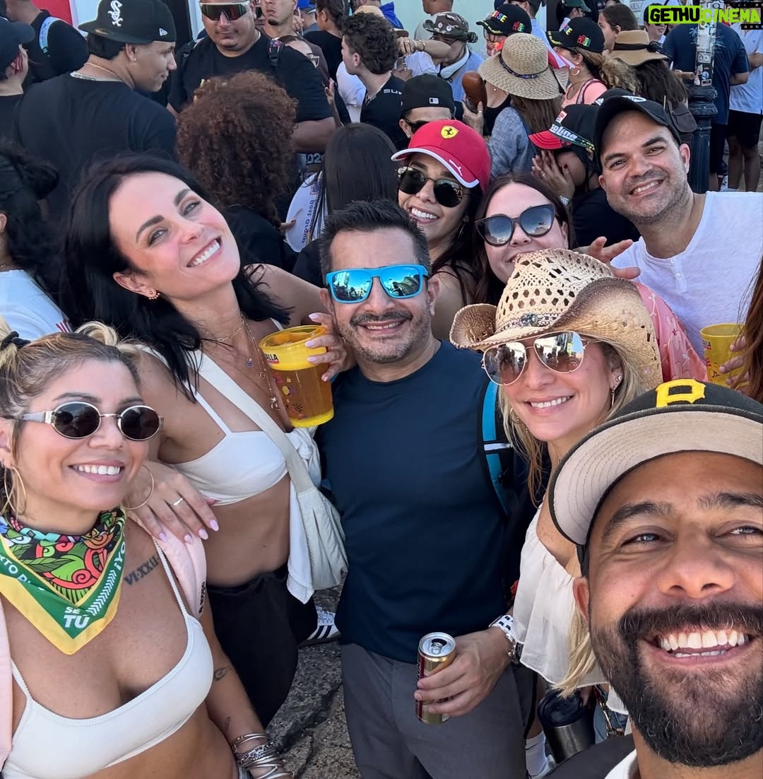 Laura Carmine - 11.9K Likes - Puerto Rico SanSe photo dump 

1. Llegando a las fiestas de la SanSe @ Viejo San Juan
2. Lista para ir de prensa por la película 
3. Arrancando la SanSe
4. Con Telemundo PR y mi amigo de la vida Jasond
5. Mi bebida favorita: Piña Colada
6. My Friends
7. Selfie
8. Mis amigos desde hace años 
9. Mi Bandera
10. With this lovely person 
11. I love SanSe
12. Lo mejor
13. Mi mejor amiga de toda la vida 
14. Disfrutando 
15. Una reina de verdad Orlanis
16. Sacando lo salsera 

Faltan más fotos de éste viaje