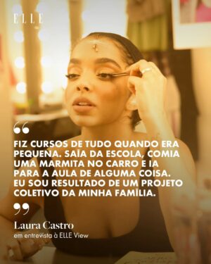 Laura Castro Instagram - A adaptação nacional de @meninasmalvadasomusicalbr, estrelada pela atriz, cantora e dubladora @lauracastro, estreou em março, no Teatro Santander, em São Paulo, e, desde então, o espetáculo — baseado em um dos grandes clássicos dos anos 2000 escrito por Tina Fey — tem lotado sessões todos os fins de semana. Além do sucesso da montagem, Laura também coleciona um feito marcante: é dela o título de ser a primeira atriz negra a interpretar Cady Heron na história das remontagens do musical ao redor do mundo. 

Na #ELLEView de maio, nosso editor @pedrojcamargo_ se encontrou com as estrelas dos musicais mais bem-sucedidos do ano e, entre camarins, backstages e coxias, elas revelaram o caminho árduo que percorreram até aqui. Quer ler a reportagem completa? Acesse elle.com.br e assine nossa revista digital, com conteúdos exclusivos. É só R$12,50 por mês! (fotos: @rogeriocavalcanti)