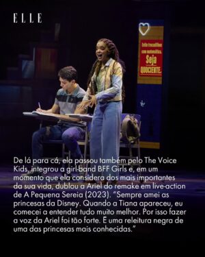 Laura Castro Instagram - A adaptação nacional de @meninasmalvadasomusicalbr, estrelada pela atriz, cantora e dubladora @lauracastro, estreou em março, no Teatro Santander, em São Paulo, e, desde então, o espetáculo — baseado em um dos grandes clássicos dos anos 2000 escrito por Tina Fey — tem lotado sessões todos os fins de semana. Além do sucesso da montagem, Laura também coleciona um feito marcante: é dela o título de ser a primeira atriz negra a interpretar Cady Heron na história das remontagens do musical ao redor do mundo. 

Na #ELLEView de maio, nosso editor @pedrojcamargo_ se encontrou com as estrelas dos musicais mais bem-sucedidos do ano e, entre camarins, backstages e coxias, elas revelaram o caminho árduo que percorreram até aqui. Quer ler a reportagem completa? Acesse elle.com.br e assine nossa revista digital, com conteúdos exclusivos. É só R$12,50 por mês! (fotos: @rogeriocavalcanti)