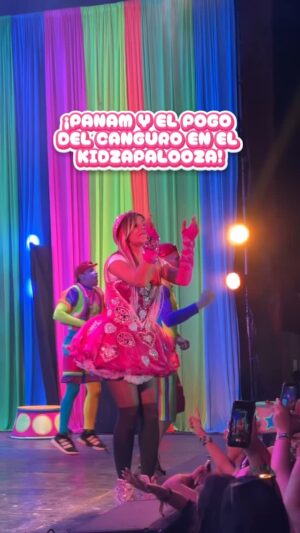 Laura Franco Instagram - 🎶💜 ¡El KIDZAPALOOZA fue un FIESTÓN! 💜🎶
SE ARMÓ EL POGO DEL CANGURO MÁS GRANDE! 🤭
¡Una locura de alegría, saltos y pura diversión! 🦘✨
Chiquipines cantando, saltando y llenando todo de energía hermosa 🌈💫
¿Quién se suma al pogo del canguro la próxima? 👀🦘
Les mando millones de abrazos de oso 💜🐻
🎀 Pueden disfrutar de la música de Panam en las siguientes plataformas digitales:
👉🏽 YouTube: Panam
👉🏽 Spotify: Panam y Circo
👉🏽 Instagram: Yosoypanam
👉🏽 TikTok: Panamycirco
