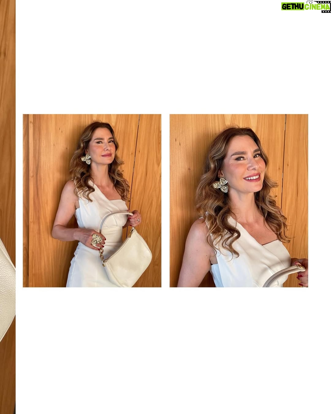 Lavínia Vlasak - 27.5K Likes - Branco, cortes limpos e acessórios certos.
Quando tudo se encaixa, o look flui. ✨🤍

E vocês gostaram da combinação ?

#FashionFriday