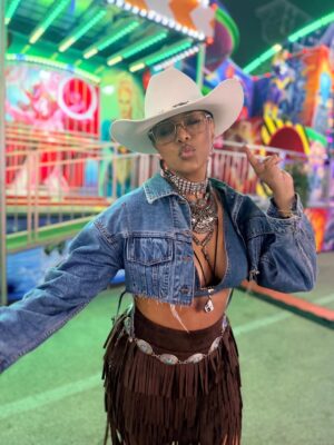LeToya Luckett Instagram - ✨RODEO TIME✨
Saddle up Houston 🤘🏾🤠
