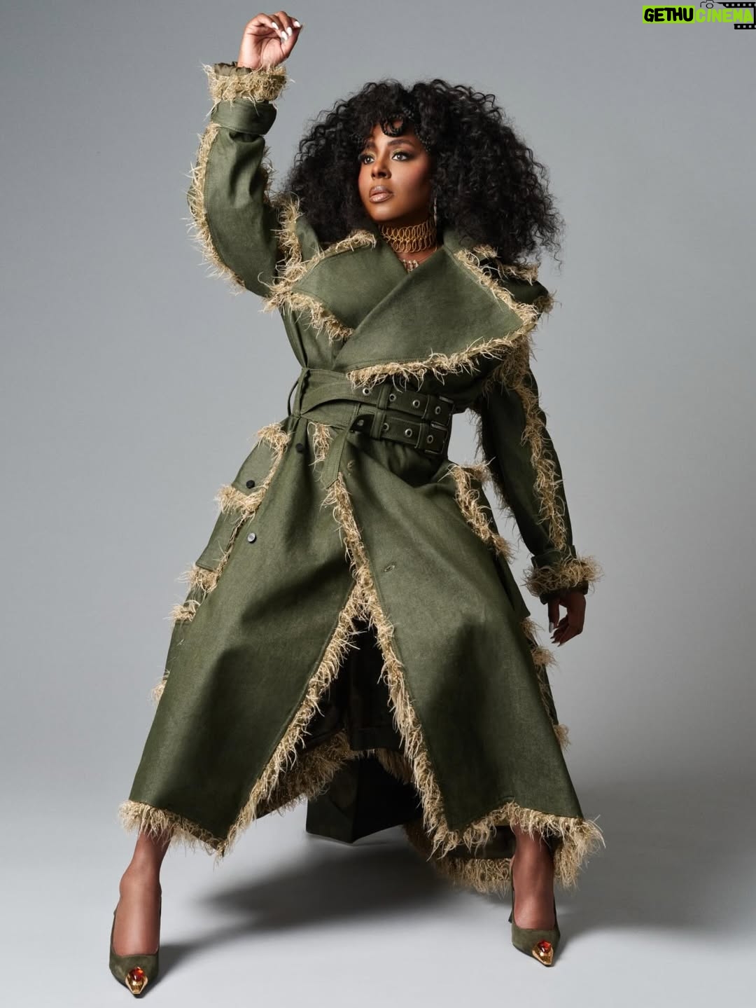 Ledisi - 17.2K Likes - Thank you @glamourbulgaria and @mickeyboooom for honoring my journey through fashion and storytelling. What a fun shoot and interview ! ✨🙏🏾 The CROWN

fashionbombdaily 
・・・
@Ledisi shines on the Feb 2026 cover of Glamour, created directed and styled by @mickeyboooom, wearing a @jovanalouis tulle coat dress and @esormarieofficial heels.
 In her exclusive interview, she shares insights into her transformative journey as “More Than a Powehouse,” and reflects on her Grammy nominations for her latest album “The Crown” and “Love You Too”, from the album. 

Congratulations, #Ledisi, on your two Grammy nominations this year — Best R&B Album for The Crown and Best Traditional R&B Performance for “Love You Too.” 

-Publication: @glamourbulgaria
- Muse: @ledisi
Production / PR: @freemenbymickey
•  Photographer: @michaelcreagh
•  Fashion Stylist & Creative Director: @mickeyboooom at @theonly.agency
•  Makeup: @makeupbylatisha
. Hair Stylist: @arianascanvas 
. Hair assistant: 
@stylesfordaiz
. Hair install: 
@therealsirtony 
•  Stylist Assistants: @krisfashion1 & 
@estherlamour
•  Photo Editor: @luka_ukropina