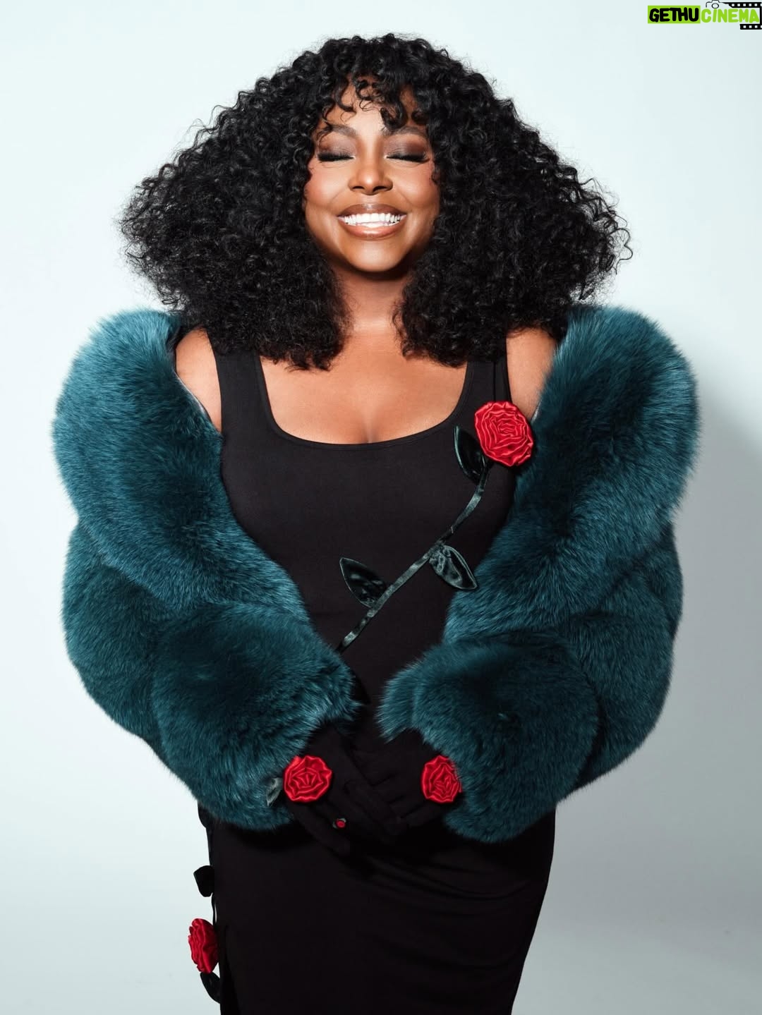 Ledisi - 17.2K Likes - Thank you @glamourbulgaria and @mickeyboooom for honoring my journey through fashion and storytelling. What a fun shoot and interview ! ✨🙏🏾 The CROWN

fashionbombdaily 
・・・
@Ledisi shines on the Feb 2026 cover of Glamour, created directed and styled by @mickeyboooom, wearing a @jovanalouis tulle coat dress and @esormarieofficial heels.
 In her exclusive interview, she shares insights into her transformative journey as “More Than a Powehouse,” and reflects on her Grammy nominations for her latest album “The Crown” and “Love You Too”, from the album. 

Congratulations, #Ledisi, on your two Grammy nominations this year — Best R&B Album for The Crown and Best Traditional R&B Performance for “Love You Too.” 

-Publication: @glamourbulgaria
- Muse: @ledisi
Production / PR: @freemenbymickey
•  Photographer: @michaelcreagh
•  Fashion Stylist & Creative Director: @mickeyboooom at @theonly.agency
•  Makeup: @makeupbylatisha
. Hair Stylist: @arianascanvas 
. Hair assistant: 
@stylesfordaiz
. Hair install: 
@therealsirtony 
•  Stylist Assistants: @krisfashion1 & 
@estherlamour
•  Photo Editor: @luka_ukropina