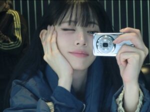 Lee Chaeyoung Instagram - 연말을 모아 모아