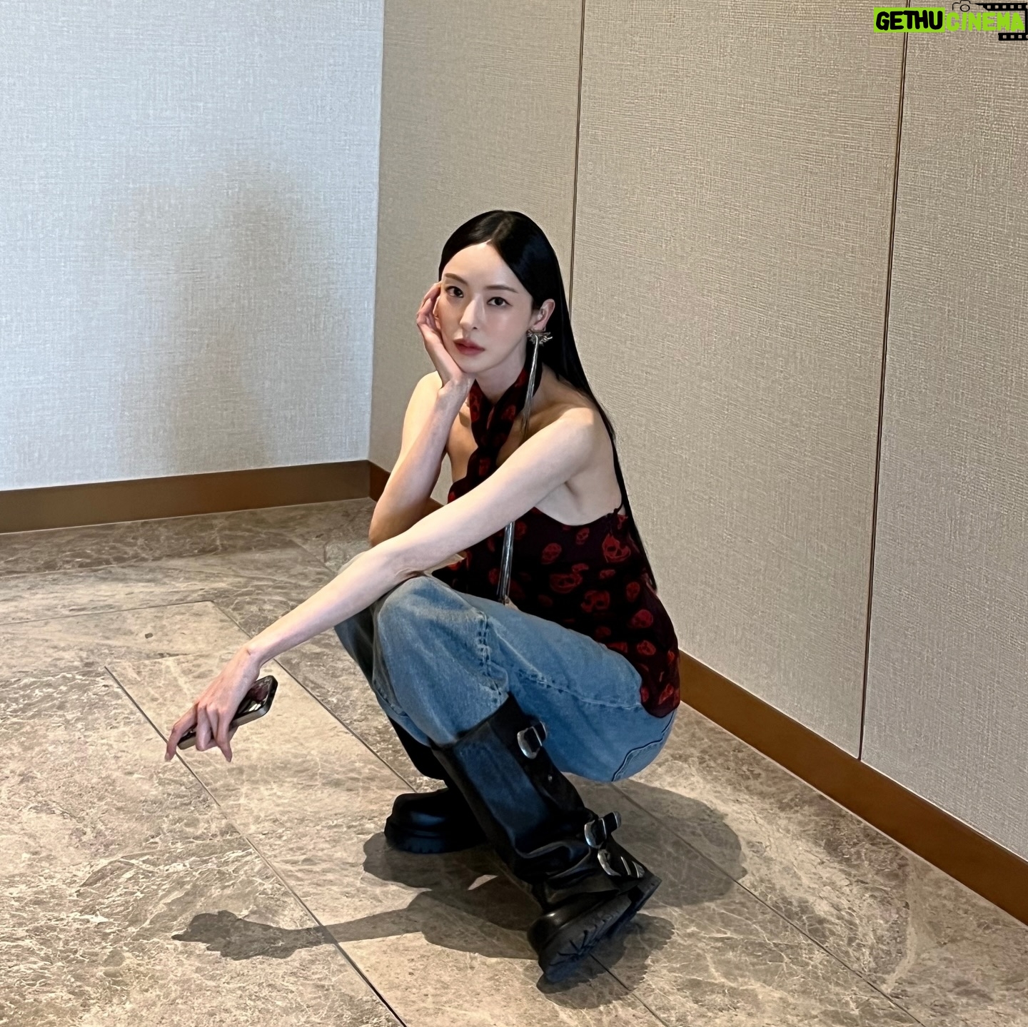 Lee Da-hee - 196.7K Likes - 두둠!!1월20일 오픈!
#netflix #singleinferno5 #넷플릭스 #솔로지옥5