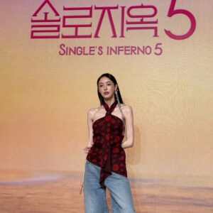 Lee Da-hee Instagram - 두둠!!1월20일 오픈!
#netflix #singleinferno5 #넷플릭스 #솔로지옥5