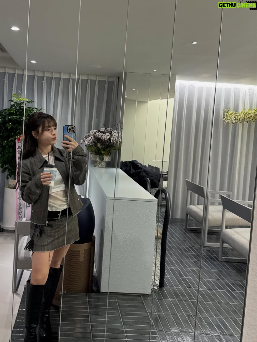 Lee Eun-young - 2.9K Likes - 이모저모고모