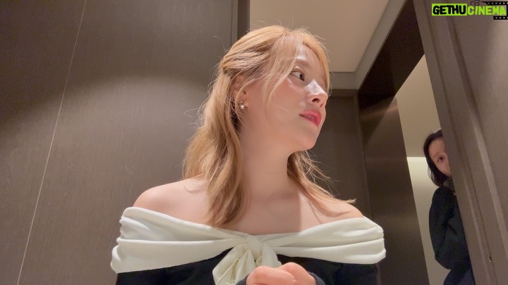 Lee Eun-young - 2.8K Likes - 수아야 언니 노래는 듣고 가야지