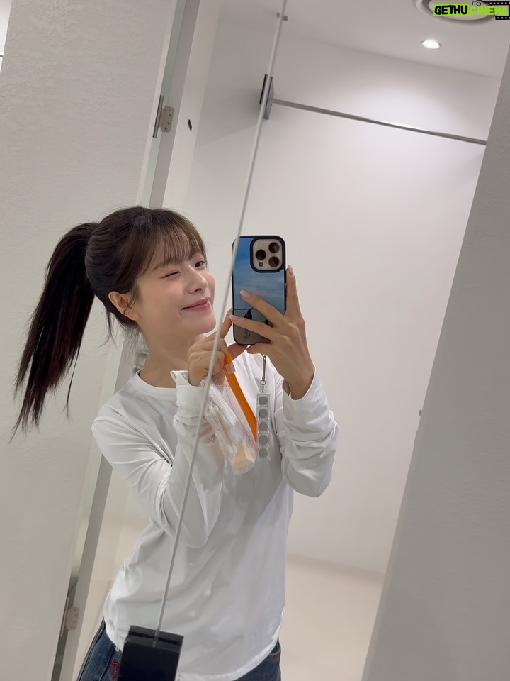 Lee Eun-young - 3.1K Likes - ouioui🤍