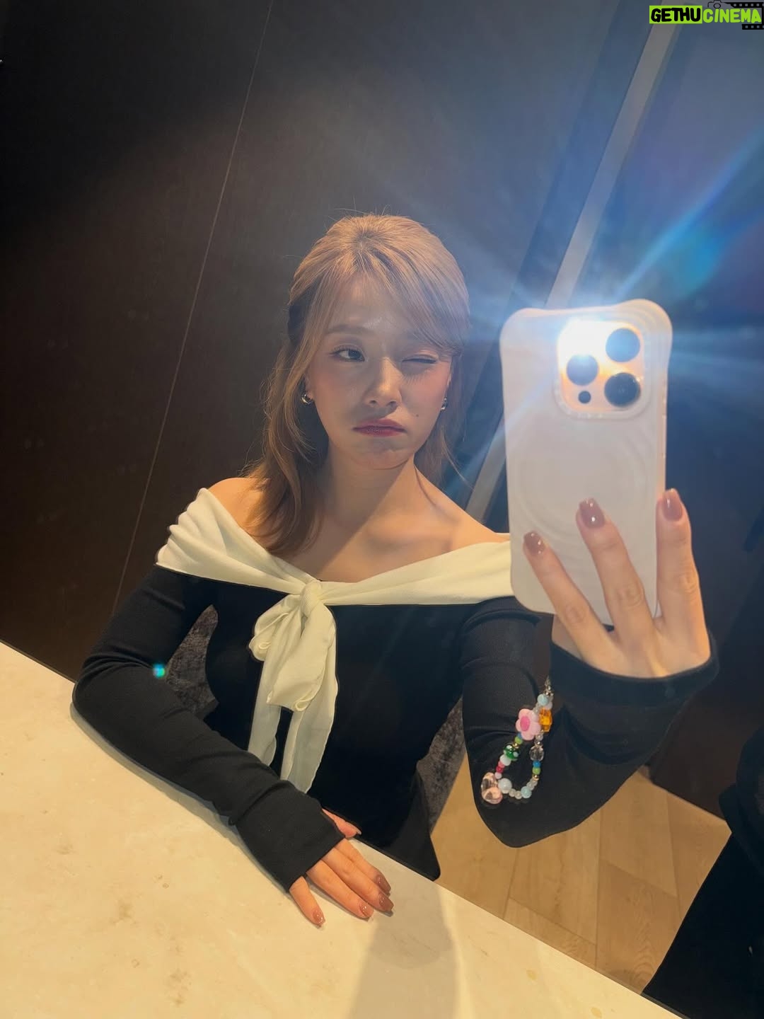 Lee Eun-young - 3K Likes - 온다.............