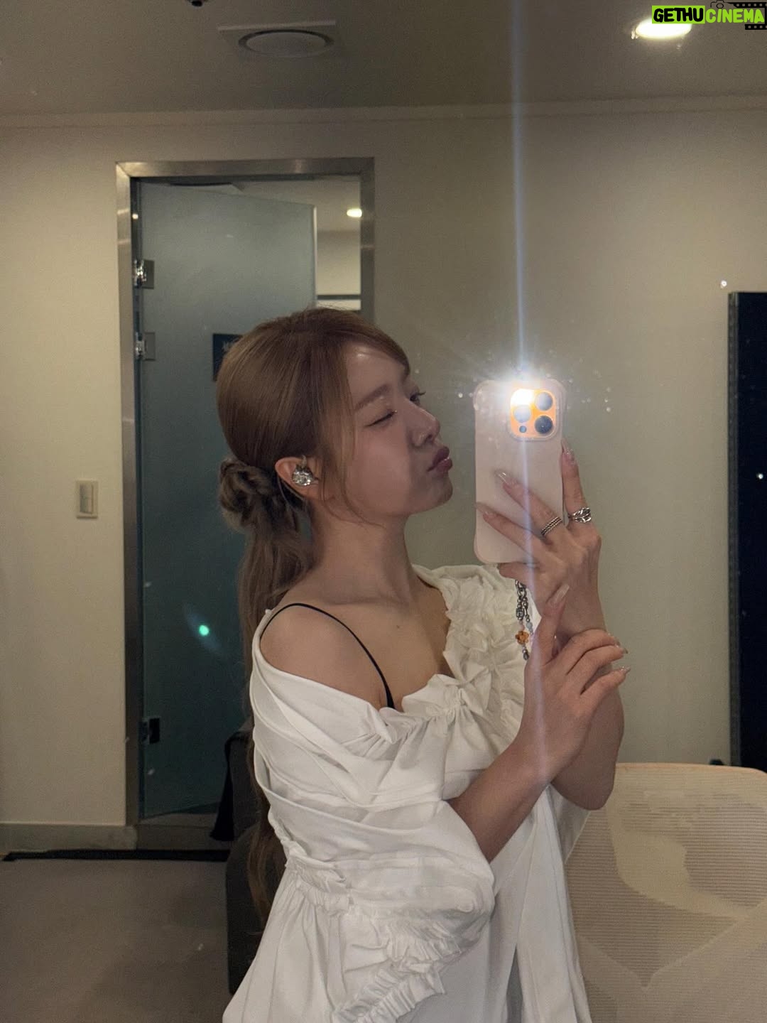 Lee Eun-young - 3.1K Likes - 🍈💚💚💚💚💚👀