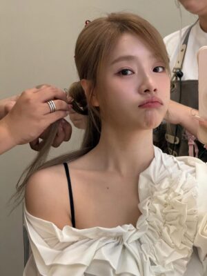 Lee Eun-young Instagram - 🍈💚💚💚💚💚👀