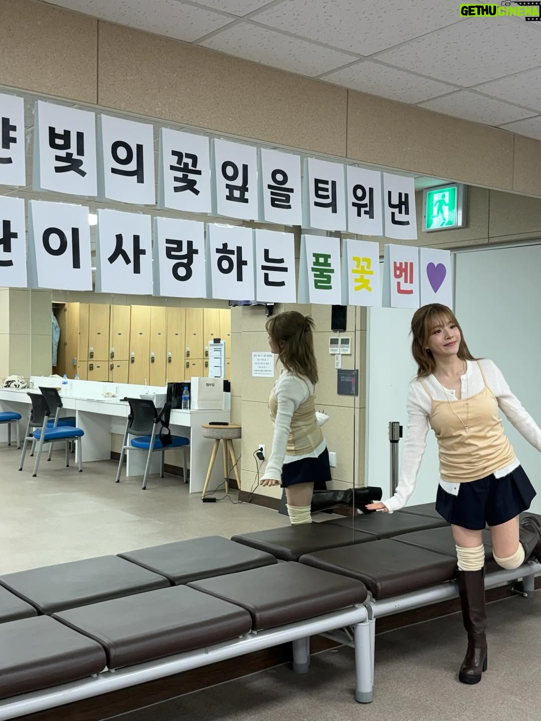 Lee Eun-young - 2.9K Likes - 뒤란🤍