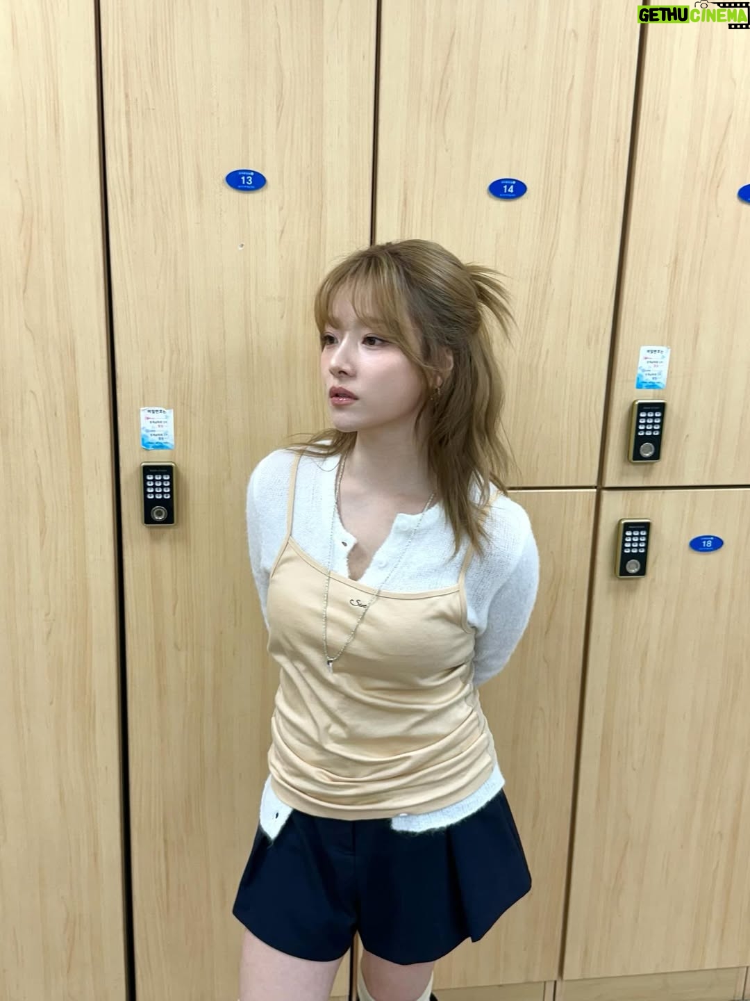 Lee Eun-young - 2.9K Likes - 뒤란🤍