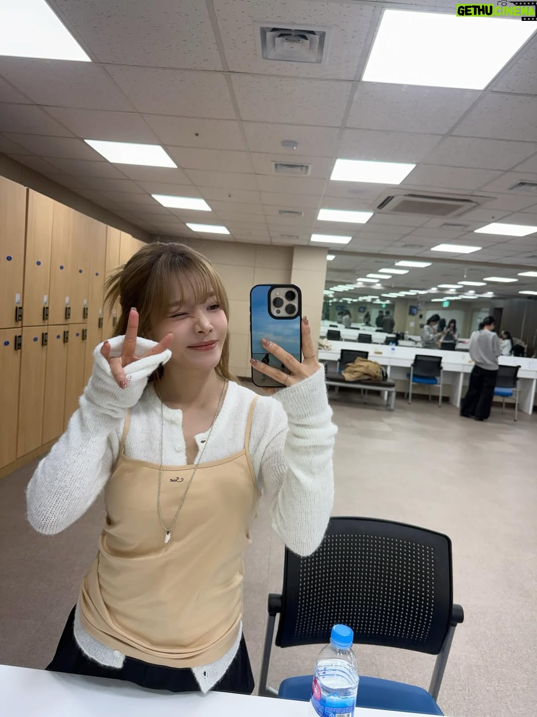 Lee Eun-young - 2.9K Likes - 뒤란🤍