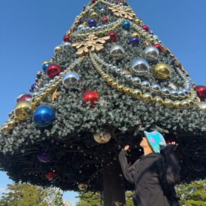 Lee Sang-hwa Instagram - 멜히멜히 크리스마스🎄🎁🎅🏼✨💚
따뜻하고 행복가득한 연말보내자!
Merry Christmas! Happy Holidays‼️💚