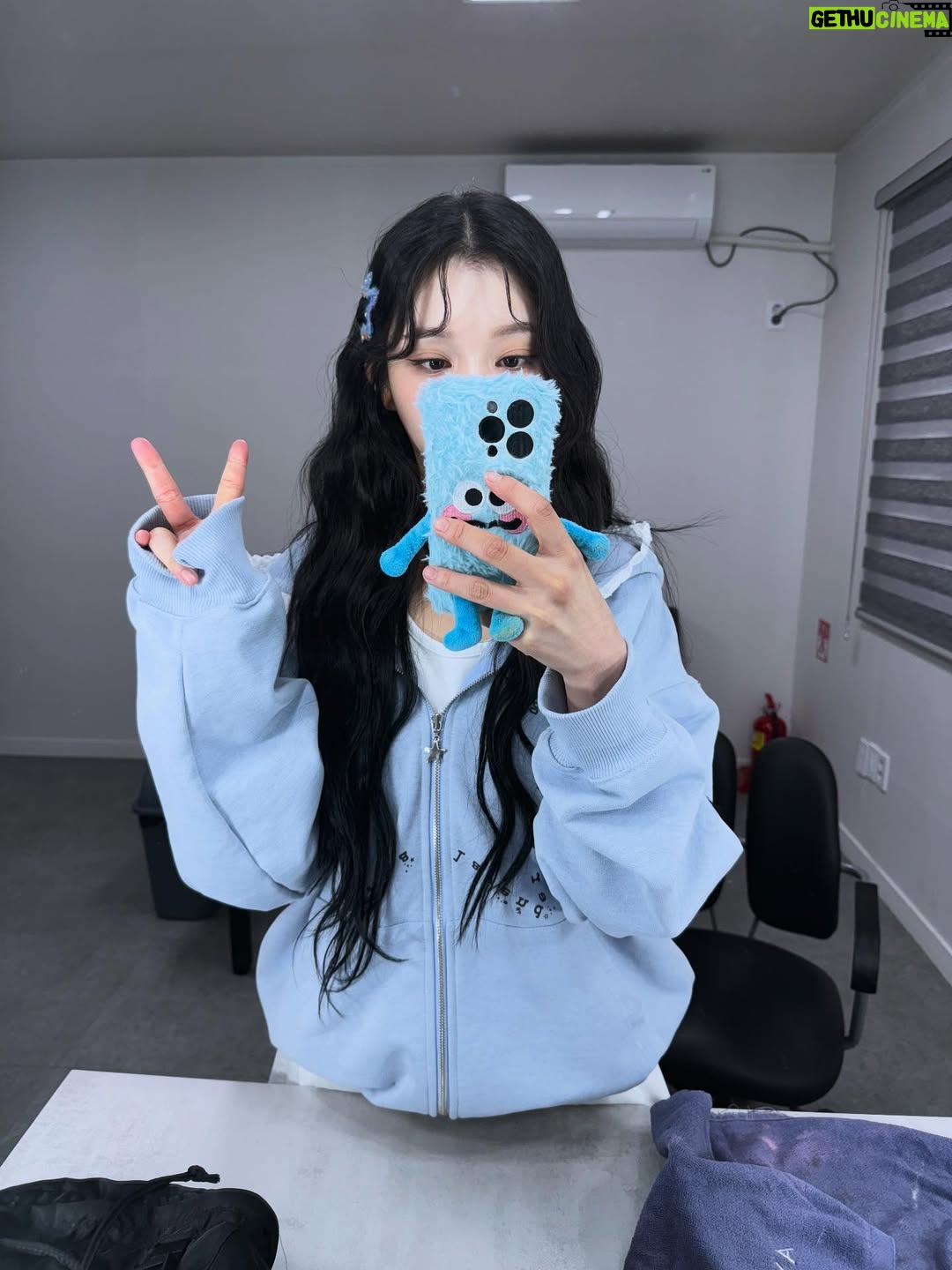 Lee Si-woo - 46.7K Likes - 끝!! 모두 고생하셨습니다 💦
금호와 팔미호로 함께할 수 있어 행복했어요 🦊