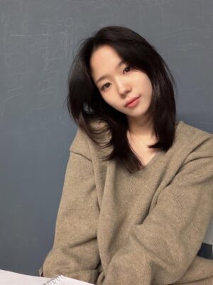 Lee So-i Instagram - 📚