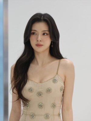 Lee Sun-bin Instagram - ...❤︎︎
@stylistkyungnam 
@kang_da_hyun 
@gotsunmi 
😘
@kaylabennet_official
@buccellatimilan