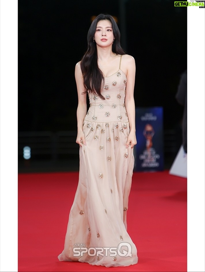 Lee Sun-bin - 272.6K Likes - ...❤︎︎
@stylistkyungnam 
@kang_da_hyun 
@gotsunmi 
😘
@kaylabennet_official
@buccellatimilan