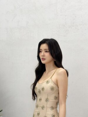 Lee Sun-bin Instagram - ...❤︎︎
@stylistkyungnam 
@kang_da_hyun 
@gotsunmi 
😘
@kaylabennet_official
@buccellatimilan
