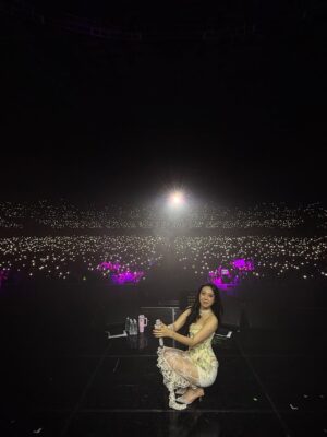 Lee Young-ji Instagram - 내 팬들이 찍어준 사진이야 어때 부럽지?