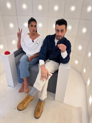 Leïla Bekhti Instagram - Pour 2026, je nous souhaite des moments d’amour de bienveillance. ♥️
C’est peut-être ça, au fond, une année réussie. Surtout quand le monde vacille. 
Bonne année 2026. À vous et aux gens que vous aimez.
