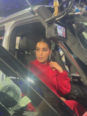 Leïla Bekhti Instagram - Pour 2026, je nous souhaite des moments d’amour de bienveillance. ♥️
C’est peut-être ça, au fond, une année réussie. Surtout quand le monde vacille. 
Bonne année 2026. À vous et aux gens que vous aimez.
