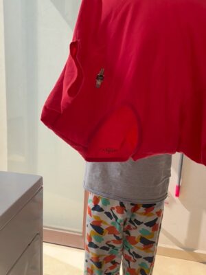 Leticia Calderón Instagram - Miren lo inteligente que es mi hijo. Estoy tan orgullosa de él!!! Seguimos enseñándole labores del hogar. 👍🏼