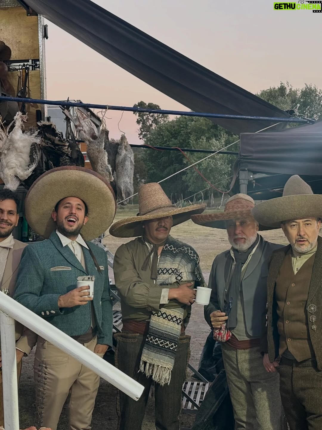 Lila Downs - 56.8K Likes - Detrás de escenas de “Como agua para chocolate” 🎬  #liladowns #comoaguaparachocolate #hbomax 📸: @benixilo y @vicentesaza