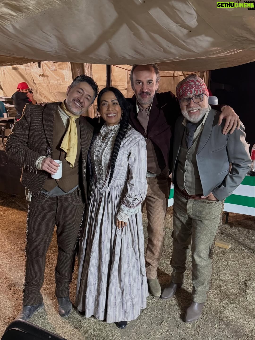 Lila Downs - 56.8K Likes - Detrás de escenas de “Como agua para chocolate” 🎬  #liladowns #comoaguaparachocolate #hbomax 📸: @benixilo y @vicentesaza