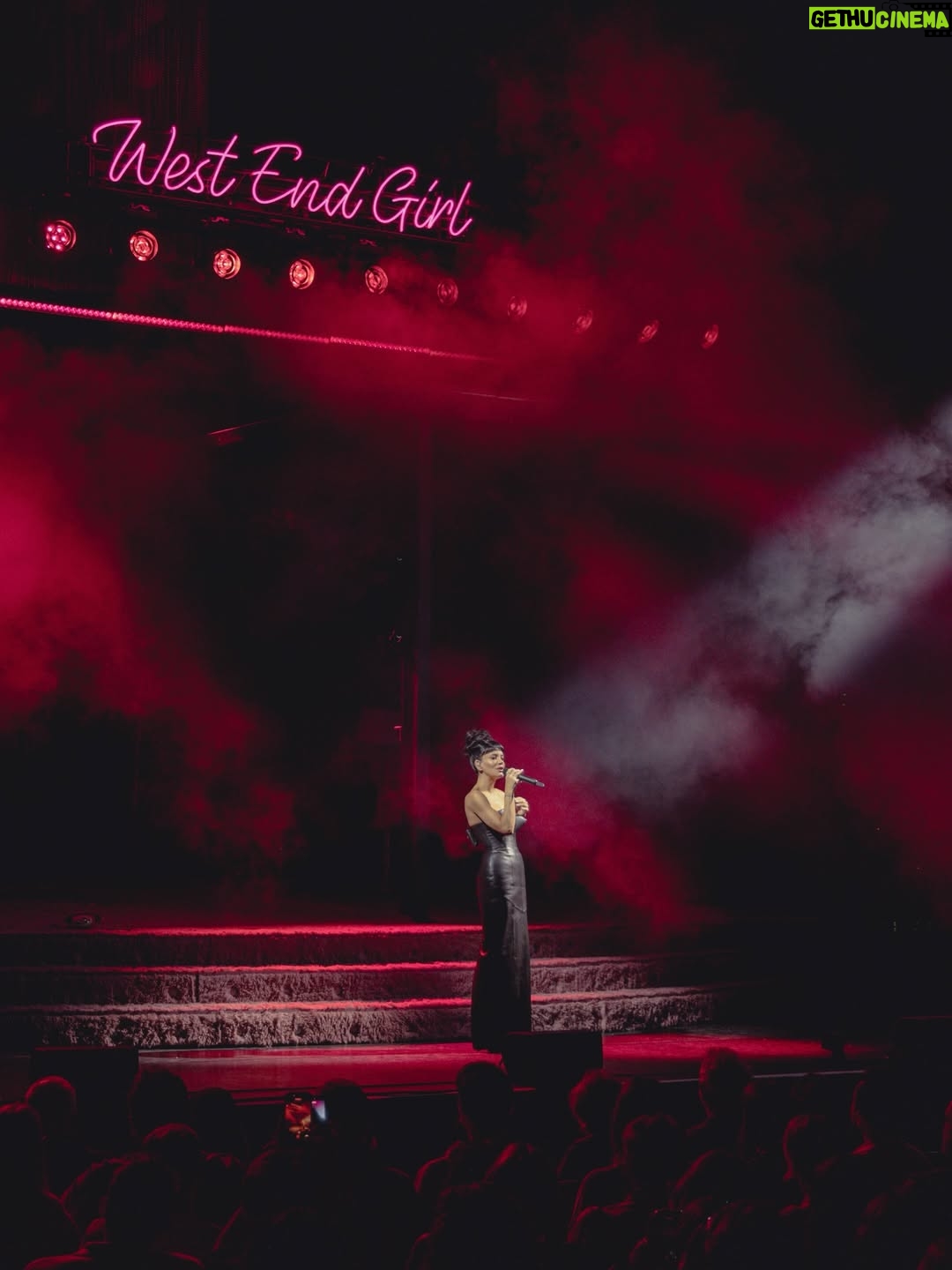 Lily Allen - 128.3K Likes - West End Girl Tour: Night 1 ❣️ Thank you Glasgow for the warmest welcome back x

 

 
Co-Creative Director & Set Designer @annafleischle 
Photographed by @hredcliffe
