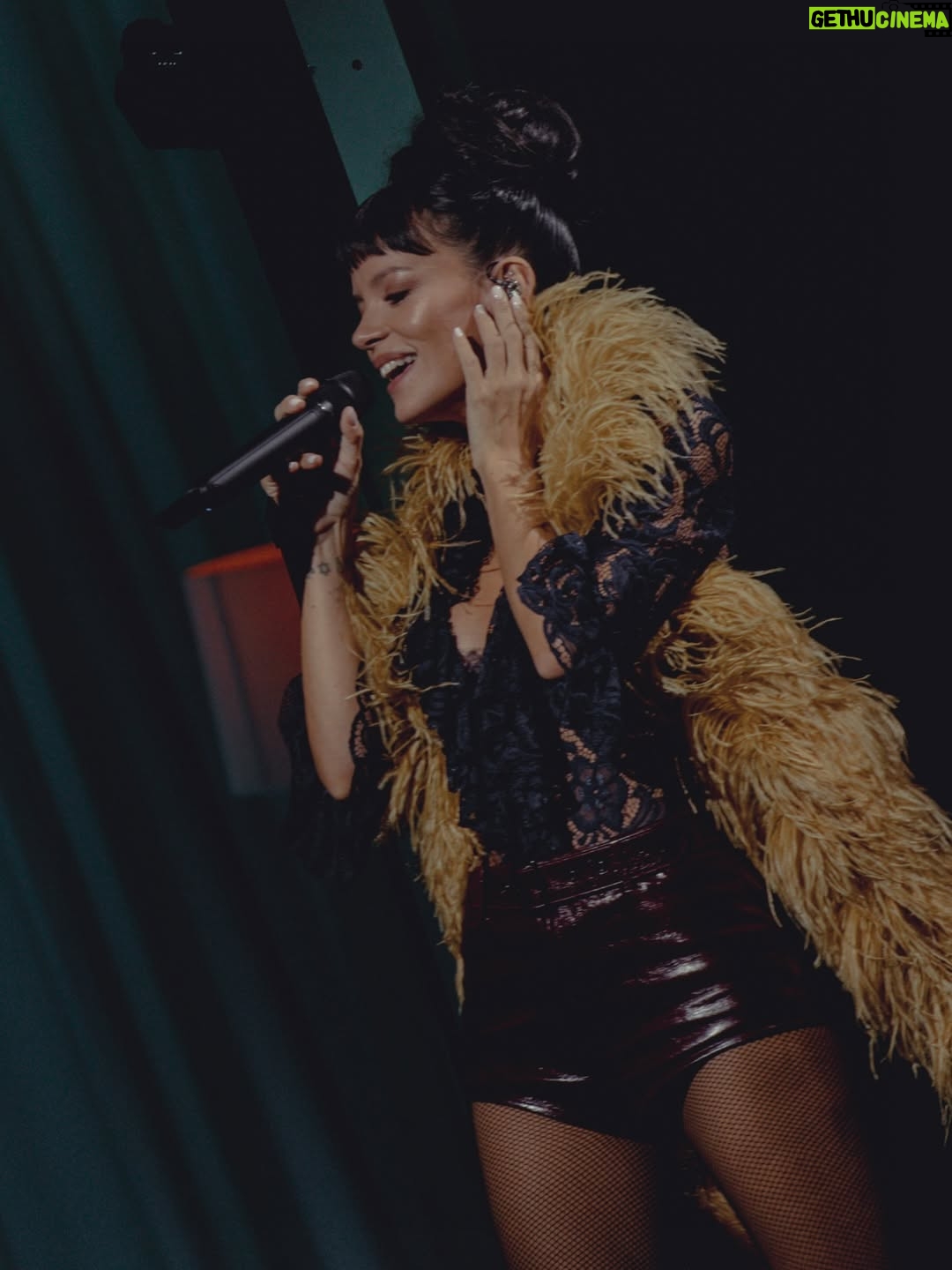 Lily Allen - 128.3K Likes - West End Girl Tour: Night 1 ❣️ Thank you Glasgow for the warmest welcome back x

 

 
Co-Creative Director & Set Designer @annafleischle 
Photographed by @hredcliffe