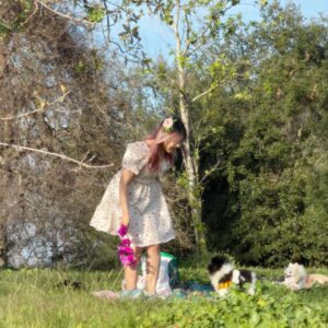 Lily Ki Instagram - happy valentine’s day!! we went on a picnic. it’s our six year anniversary!! ☺️☺️❤️