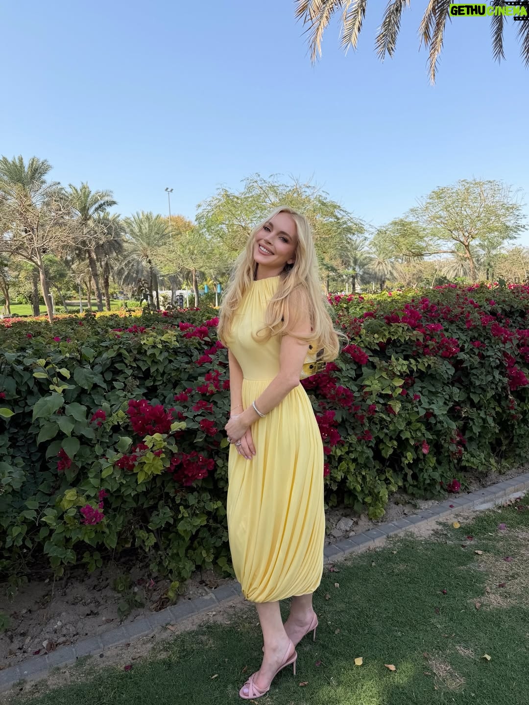 Lindsay Lohan - 642.9K Likes - 💛