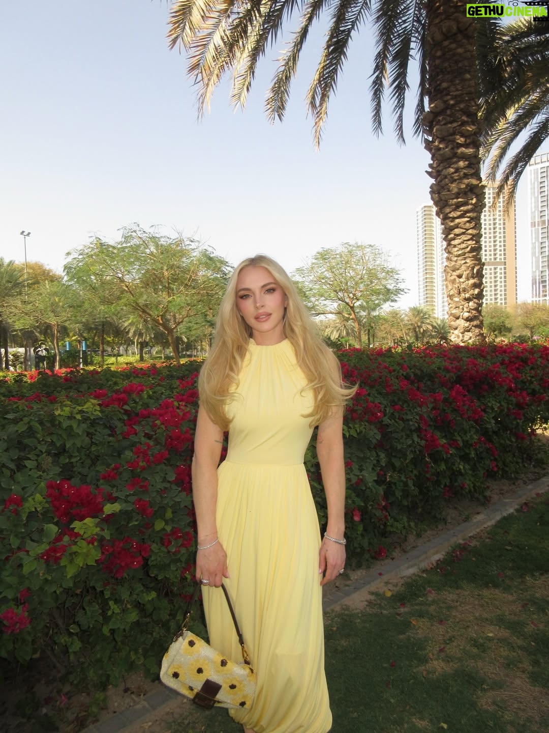 Lindsay Lohan - 642.9K Likes - 💛