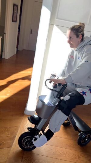 Lindsey Vonn Instagram - Got some new wheels! This is as fast as I’m going to go for a while but it’s better than the wheelchair! 💪🏻💃🏼 I’m naming him “Speedy” 😜