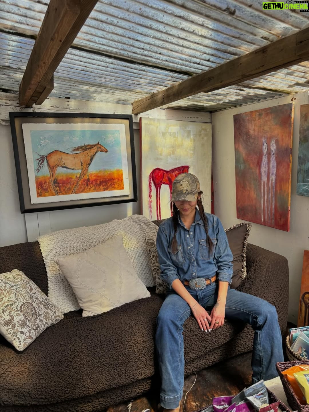 Linzy Luu - 3 Likes - glimpses of a week spent at the most magical place on earth @triplelranchmaui @spirithorsecollective 🥹🤎 @wrangler
