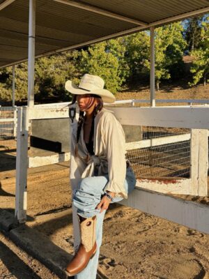Linzy Luu Instagram - When your boots do all the talking 🤭🤎 
a true cowgirl riding boot — built for the saddle and styled for every moment in between 𐚁 𓃗 ⋆｡♡˖⋆