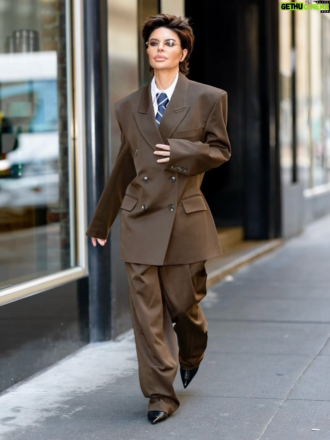 Lisa Rinna - 50.1K Likes - It’s come to my attention that some of you might need a little refresher on my career. Find me on @linkedin. I’m more than a Housewife… I’m Lisa F*cking Rinna and I mean business!