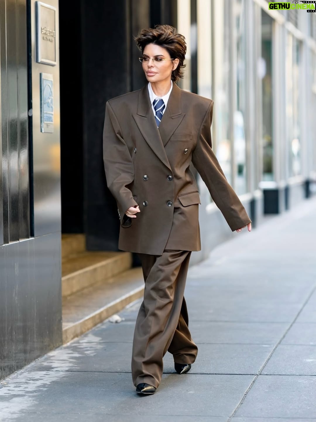 Lisa Rinna - 50.1K Likes - It’s come to my attention that some of you might need a little refresher on my career. Find me on @linkedin. I’m more than a Housewife… I’m Lisa F*cking Rinna and I mean business!