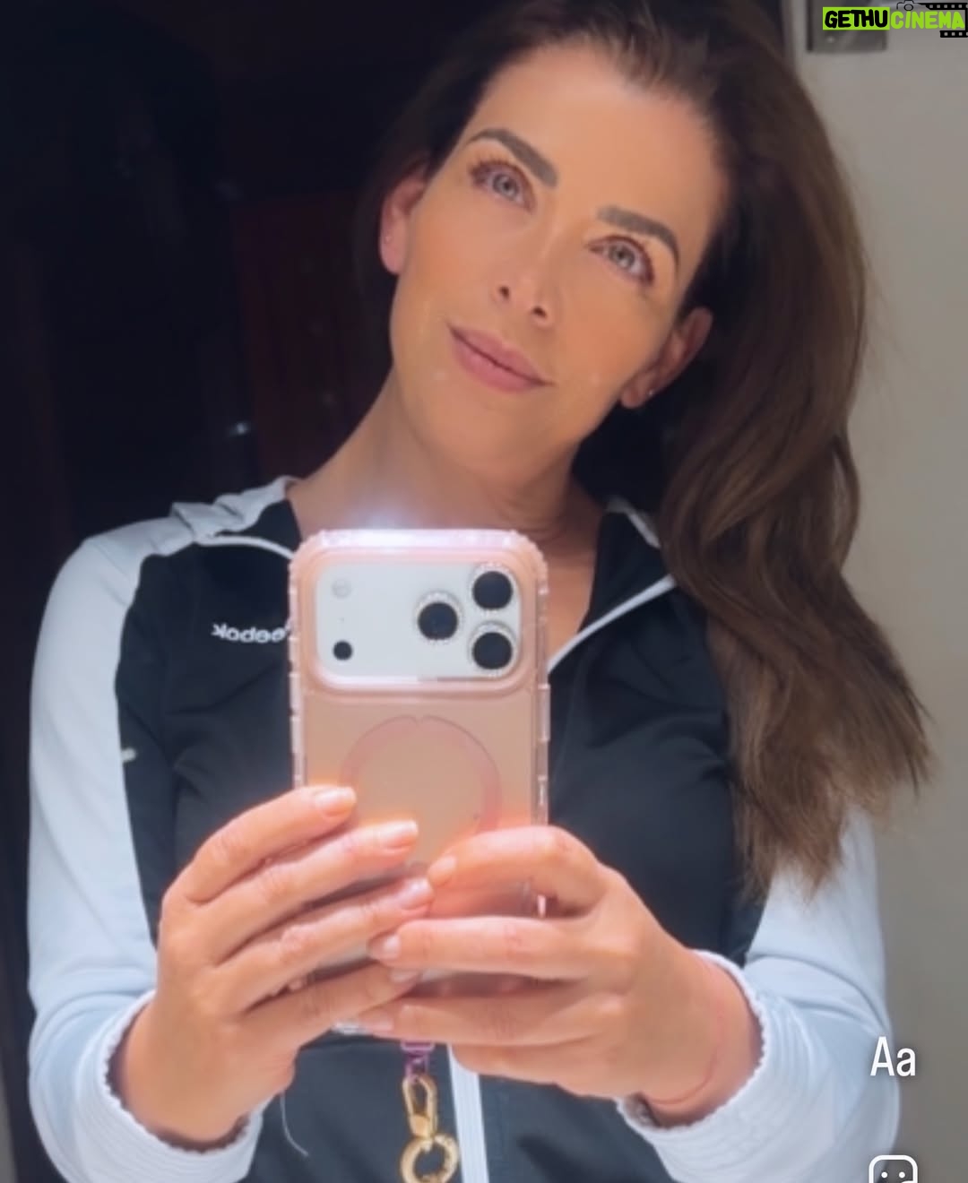 Lisset - 1.3K Likes - Gracias por un día menos
Gracias por tener salud 
Gracias por seguir jugando 
Gracias por seguir sumando 
Gracias @saborati_of