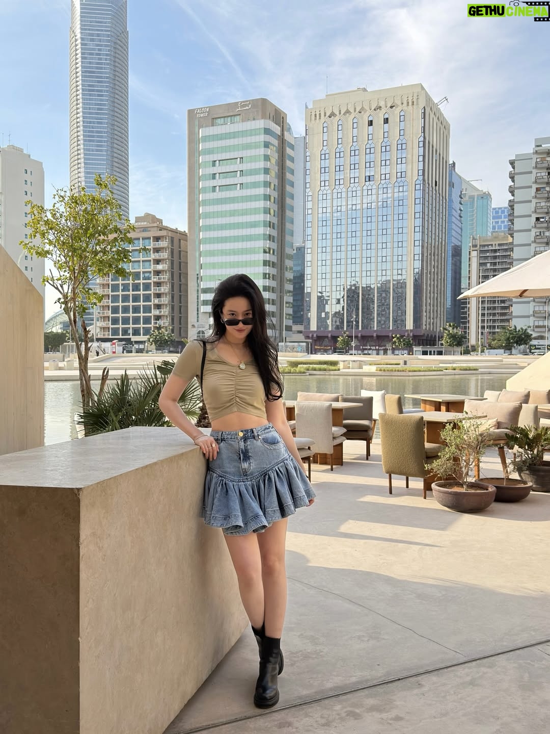 Liu Yifei - 226.6K Likes - Thanks for the fun visit! @visitabudhabi