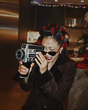 Liza Koshy Instagram - XXXmas 💋